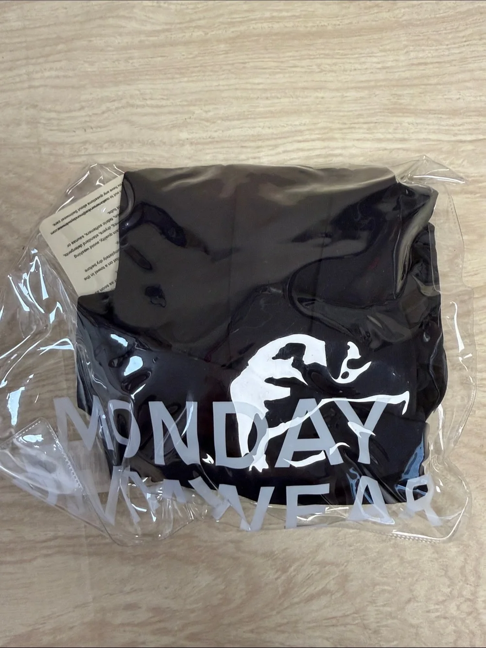 MONDAY SWIMWEAR ARUBA TOP BLACK - V/VV